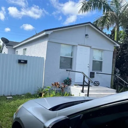 Rent this 1 bed house on 2362 Harding Street in Hollywood, FL 33020