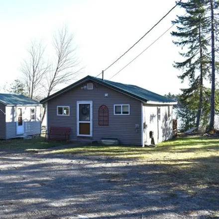 Buy this 1 bed house on 33 Petite Drive in Lincoln, Penobscot County