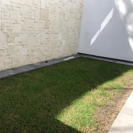 Buy this studio house on Tecnológico de Monterrey Campus Zona Esmeralda in Jacaranda, Moncayo