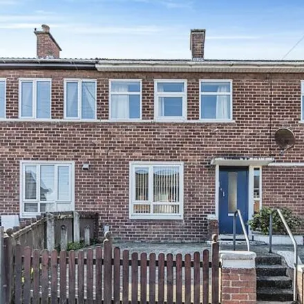 Buy this 3 bed townhouse on Downview Avenue in Belfast, BT15 4EZ