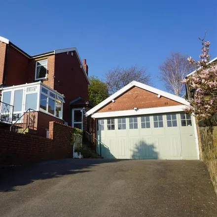 Rent this 3 bed house on Batley Grammar School in Carlinghow Hill, Batley