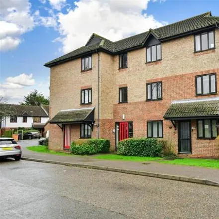 Buy this 2 bed apartment on Copperfields in Basildon, SS15 5RZ