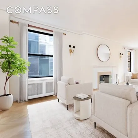 Image 1 - 171 West 57th Street, New York, NY 10019, USA - Condo for sale