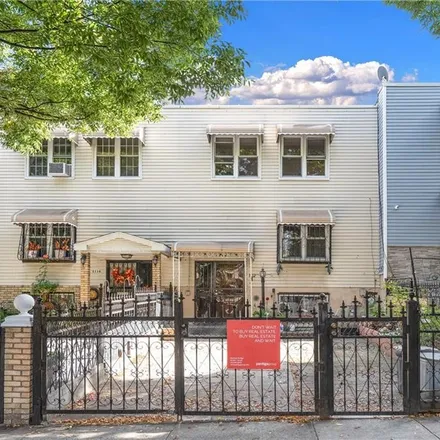 Image 2 - 1112 Simpson Street, New York, NY 10459, USA - Townhouse for sale
