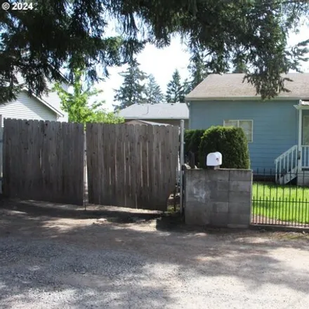 Image 6 - 11810 Se Yamhill St, Portland, Oregon, 97216 - House for sale