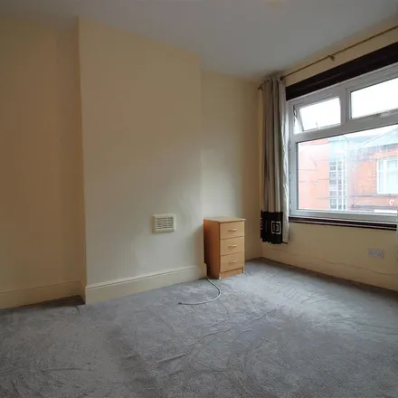 Rent this 3 bed apartment on Paton Street in Leicester, LE3 0BF