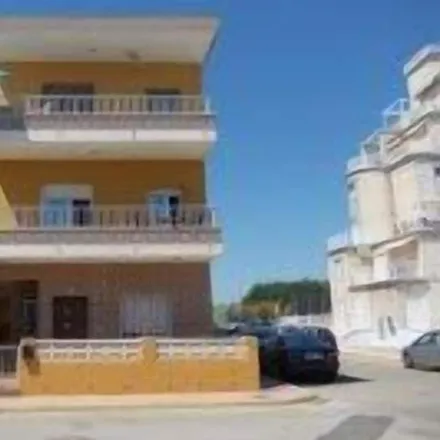 Rent this 4 bed apartment on Calle Playa de Piles in 28222 Boadilla del Monte, Spain