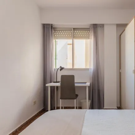 Rent this 7 bed room on Carrer de Tous in 1, 46010 Valencia