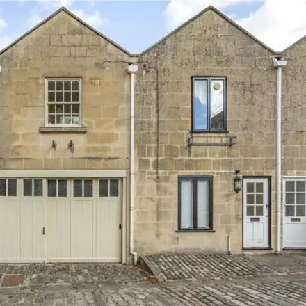 Rent this 4 bed townhouse on Sydney Mews in Bath, BA2 4ED