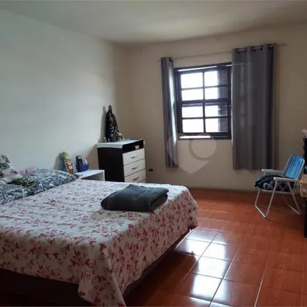 Buy this 3 bed house on Rua Coronel José Carvalho de Oliveira 1494 in Uberaba, Curitiba - PR