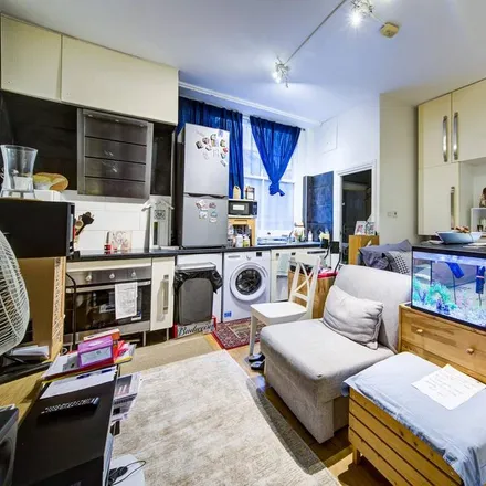 Rent this studio apartment on Fordham Court in 9-13 De Vere Gardens, London