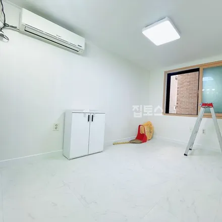 Image 2 - 서울특별시 광진구 화양동 19-36 - Apartment for rent