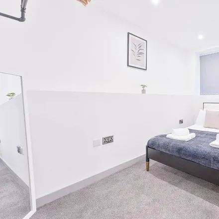 Image 1 - WV2 4BA, England, United Kingdom - Apartment for rent