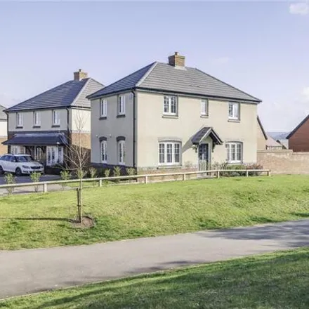 Buy this 3 bed house on Saxon Avenue in Ross-on-Wye, HR9 7WR