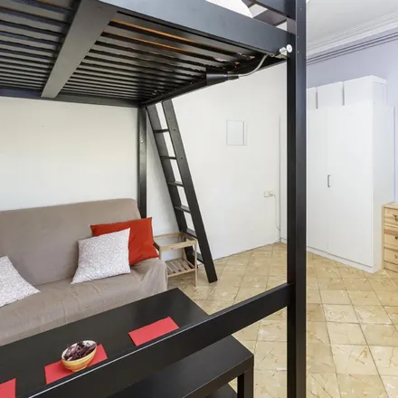 Rent this 5 bed room on Carrer de Lepant in 286, 08001 Barcelona