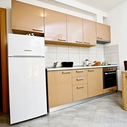 Image 6 - 21469, Croatia - Apartment for rent