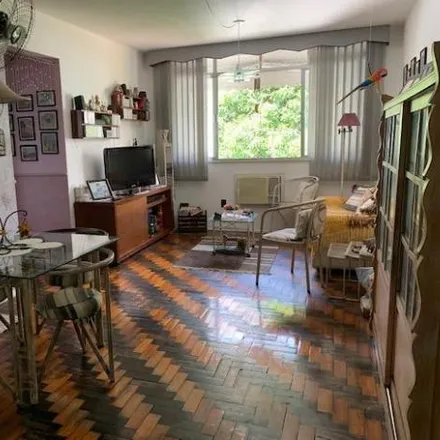 Buy this 2 bed apartment on Caminho do Canto do Rio in São Francisco, Niterói - RJ