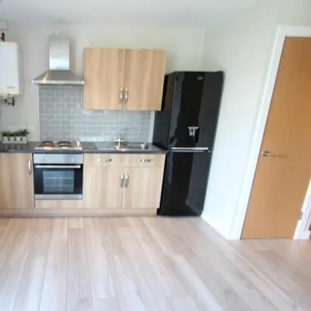Rent this 1 bed room on Frankster's in 156 Ecclesall Road, Sheffield
