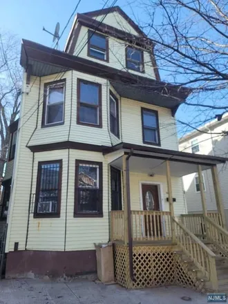 Buy this 7 bed townhouse on 137 South 9th Street in Roseville, Newark
