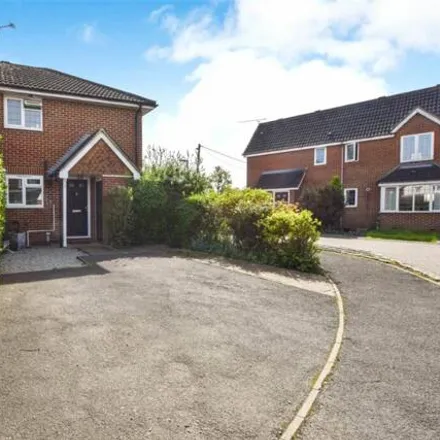 Rent this 2 bed house on Manor Farm Close in Tongham, GU12 6LE