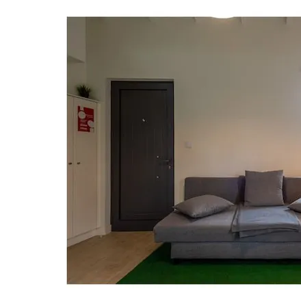 Rent this 1 bed apartment on Ilha in 4000-372 Porto, Portugal