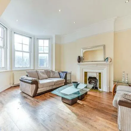 Rent this 5 bed apartment on Rugby Mansions in Bishop King's Road, London