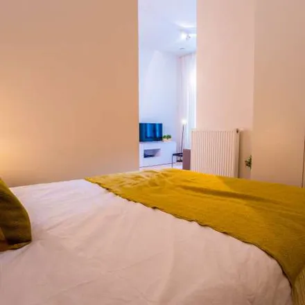 Rent this 1 bed apartment on Rue du Fossé aux Loups - Wolvengracht 41 in 1000 Brussels, Belgium