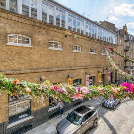 Rent this 1 bed apartment on The Cambridge Satchel Company in Shorts Gardens, London