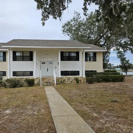 Rent this 3 bed house on 1437 Parkway Drive in Parker, Bay County