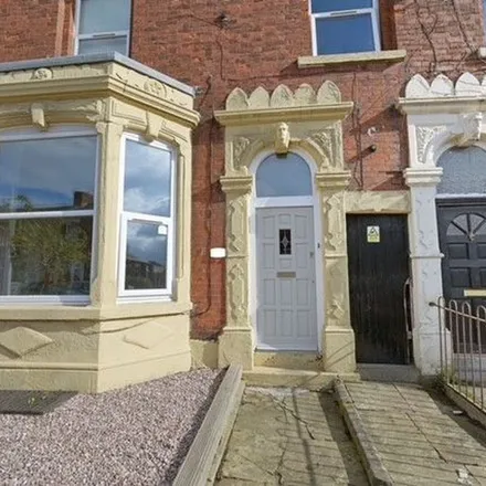 Rent this 7 bed townhouse on Brackenbury Road in Preston, PR2 3EA