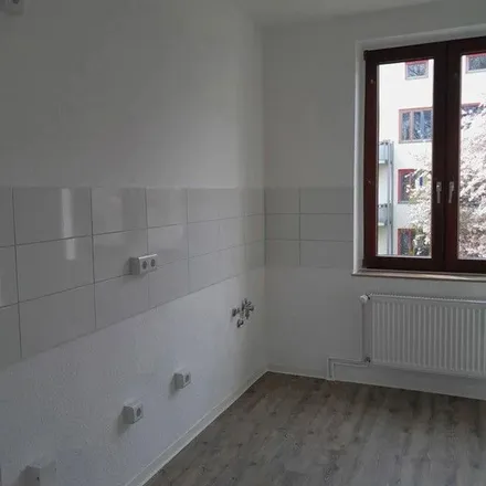 Rent this 3 bed apartment on Wolfgang-Emmrich-Weg 4 in 39112 Magdeburg, Germany