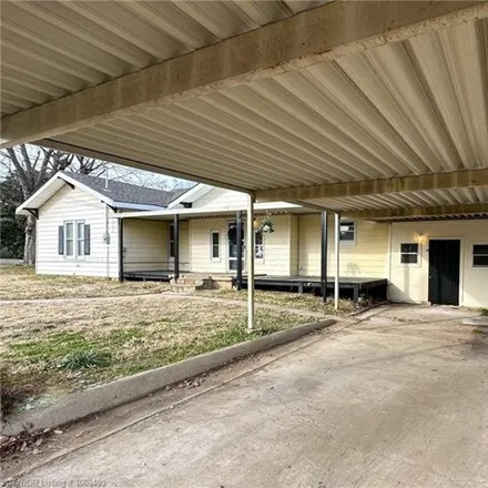Image 3 - 16 East 5th Street, Booneville, AR 72927, USA - House for sale