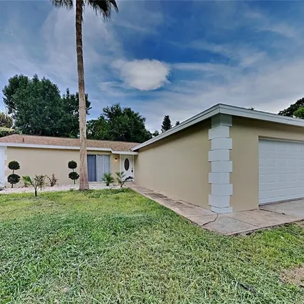 Buy this 3 bed house on 2726 Knoll Street East in Palm Harbor, FL 34683