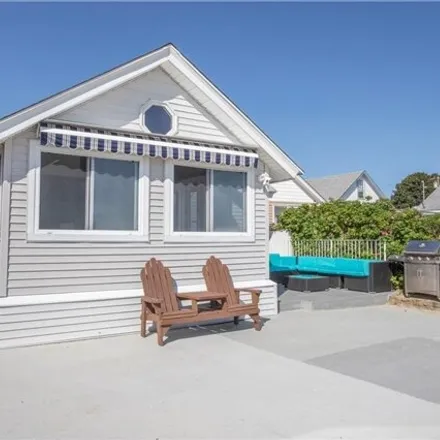 Buy this 3 bed house on 78 Hartford Ave in Old Saybrook, Connecticut