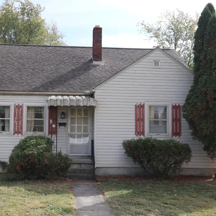 Buy this 3 bed house on 525 Albin Avenue in Washington Court House, OH 43160