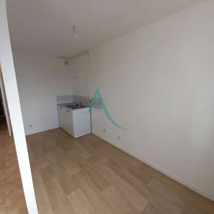 Rent this 2 bed apartment on 37 Rue Pierre Degeyter in 76610 Le Havre, France