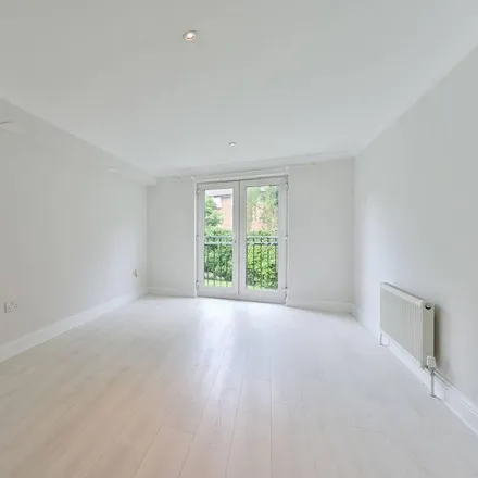 Image 5 - 14 Henfield Road, London, SW19 3HU, United Kingdom - Apartment for rent