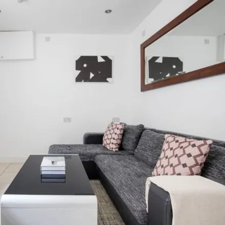Rent this 2 bed apartment on 40 Homer Street in London, W1H 4NS
