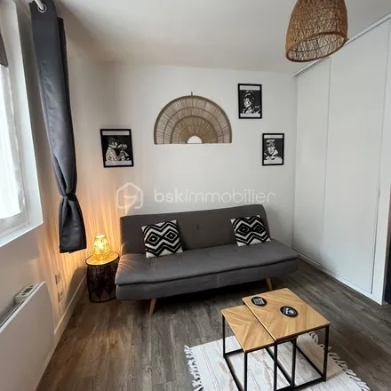 Rent this 1 bed apartment on 2 Rue de la Sablière in 91540 Mennecy, France
