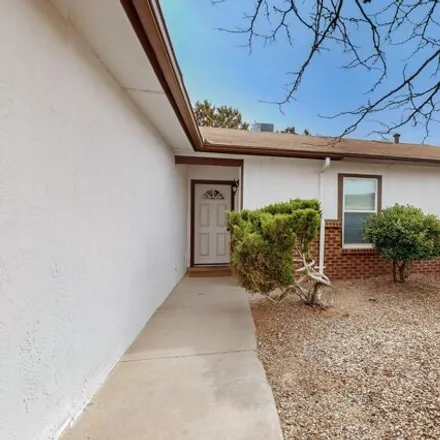 Image 4 - 7404 Georgetown Ave Nw, Albuquerque, New Mexico, 87120 - House for sale