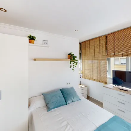 Image 3 - Carrer d'Escalante, 147, 46011 Valencia, Spain - Apartment for rent