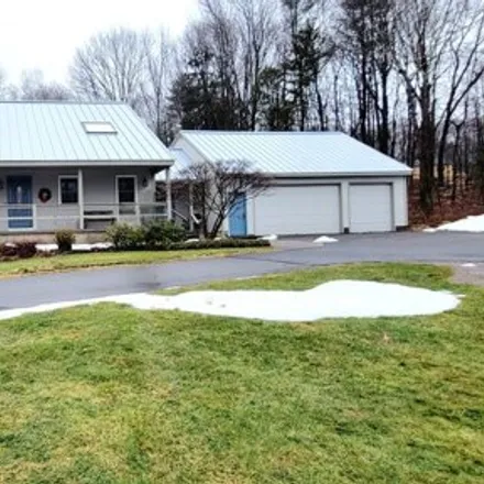 Buy this 3 bed house on 132 Bunker Hill Road in Canton, CT 06019