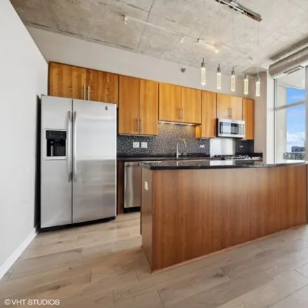 Image 5 - Two River Place, 718-720 North Larrabee Street, Chicago, IL 60661, USA - Condo for sale
