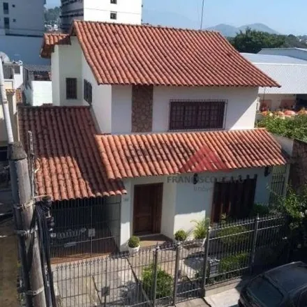 Buy this 3 bed house on SESI São Gonçalo in Rua Doutor Nilo Peçanha 134, Zé Garoto