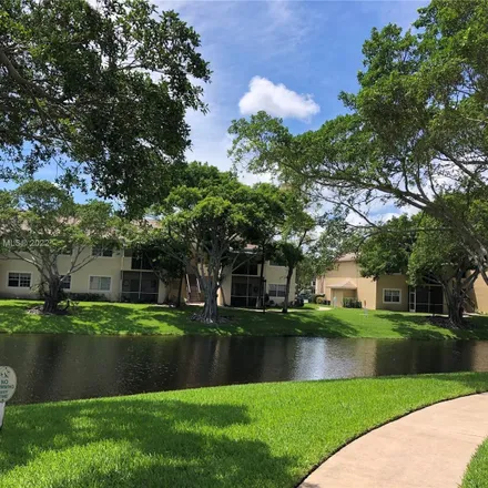 Buy this 3 bed condo on 751 Cypress Lane in Crystal Lake, Deerfield Beach