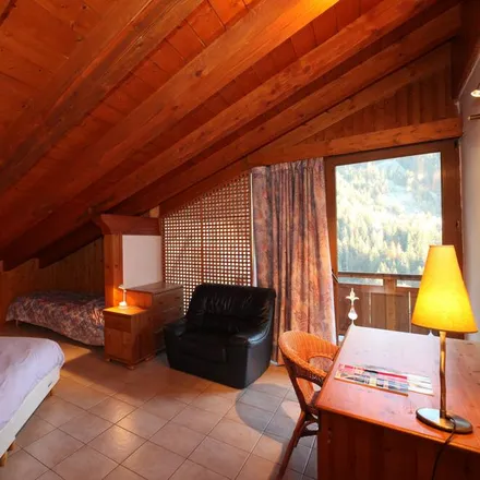 Rent this 6 bed apartment on 73350 Champagny-en-Vanoise
