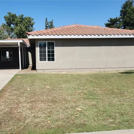 Buy this 3 bed house on 4308 Hahn Avenue in Bakersfield, CA 93309