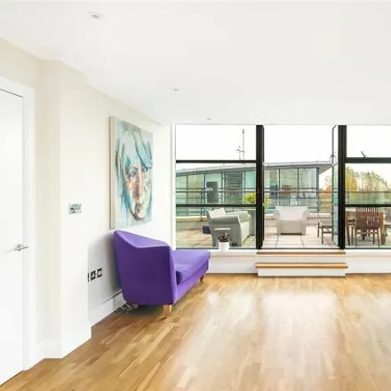 Image 7 - Point Wharf, London, TW8 0BX, United Kingdom - House for sale