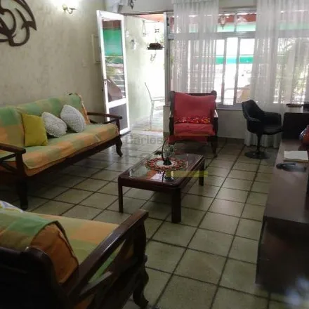 Buy this 2 bed house on Rua Vaz Muniz in Jardim França, São Paulo - SP
