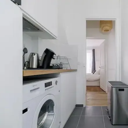 Image 2 - 18 Rue Caulaincourt, 75018 Paris, France - Apartment for rent